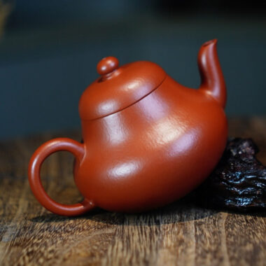 Full Handmade Yixing Zisha Teapot [Pear Pot] (Dahongpao – 170ml)