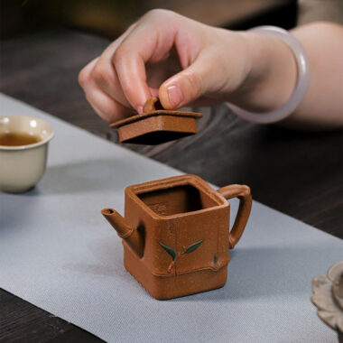 Full Handmade Yixing Zisha Teapot [Zhu Yun Sifang] (Jin Jiang Po Ni – 100ml)