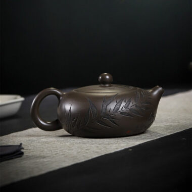 Full Handmade Yixing Zisha Teapot [Bian Yu] (Feicui Qing Zi Ni – 330ml)