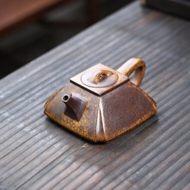 Yixing Zisha Teapot [Sifang Chou Jiao] (Longgu Jin Sha – 320ml)
