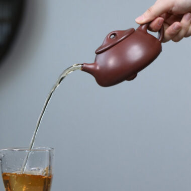 Full Handmade Yixing Zisha Teapot [Jingzhou Shi Piao Pot] (Zi Ni – 300ml)