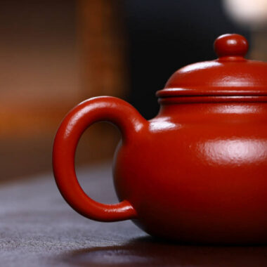 Full Handmade Yixing Zisha Teapot [Rong Tian Pot] (Xiao Mei Yao Zhu Ni – 200ml)