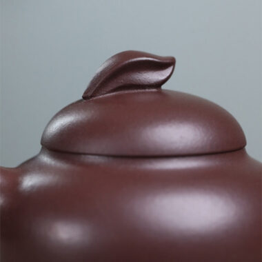 Full Handmade Yixing Zisha Teapot [Listening] (Zi Ni – 200ml)