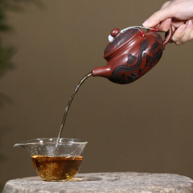 Yixing Zisha Teapot [Dragon Fanggu] (Long Xue Sha – 340ml)