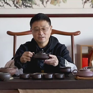 Full Handmade Yixing Zisha Teapot [Cheng Feng Po Lang] 1 Pot 5 Cups Set (Lao Zi Ni – 320ml)
