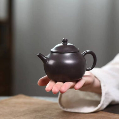 Yixing Zisha Teapot [Straw Hat Pot] (Tian Qing Ni – 150ml)