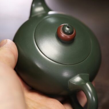 Full Handmade Yixing Zisha Teapot [Shi Lai Yun Zhuan Pot] (Lu Ni – 180ml/300ml)