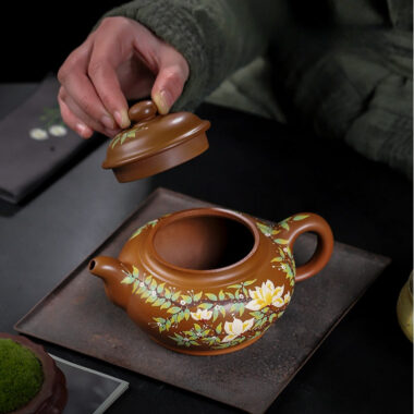 Full Handmade Yixing Zisha Teapot [Chun Hua Qiu Shi] (Yi Jin  Zi Ni – 470ml)