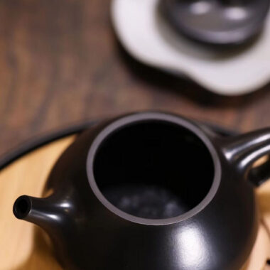 Full Handmade Yixing Zisha Teapot [Jingzhou Shi Piao Pot] (Hei Ni – 180/250ml)