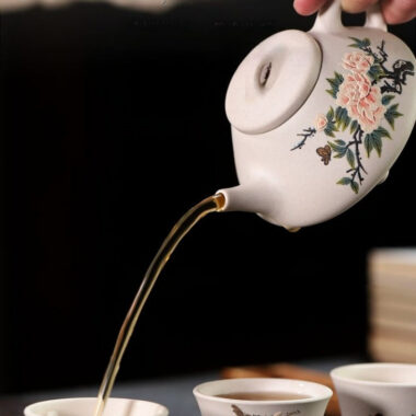 Full Handmade Yixing Zisha Teapot [Flowers Collection] 1 Pot 4 Cups Set (Bei Duan Ni – 245ml)