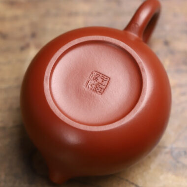 Full Handmade Yixing Zisha Teapot [Xishi Pot] (Zhu Ni – 130ml)