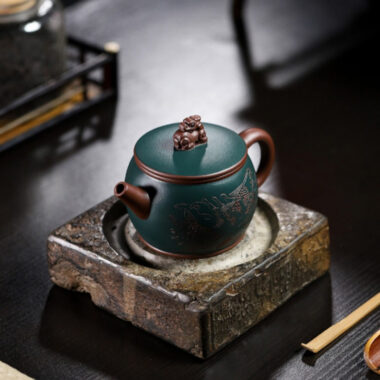 Yixing Zisha Teapot [Long Wa] (Zi Ni/Lu Ni – 280ml)