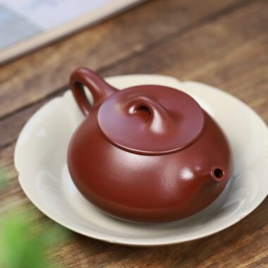 Full Handmade Yixing Zisha Teapot [Jingzhou Shi Piao Pot] (Zi Zhu Ni – 240ml)