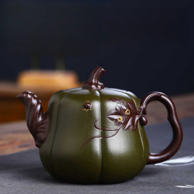 Full Handmade Yixing Zisha Teapot [Bi-color Pumpkin Pot] (Lu Ni/Zi Ni – 350ml)