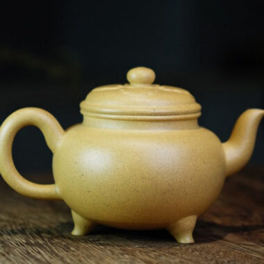 Full Handmade Yixing Zisha Teapot [Dabin Ruyi] (Bensan Lu Ni  – 200ml)