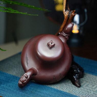 Full Handmade Yixing Zisha Teapot [Yinlu Pot] (Di Cao Qing – 510ml)