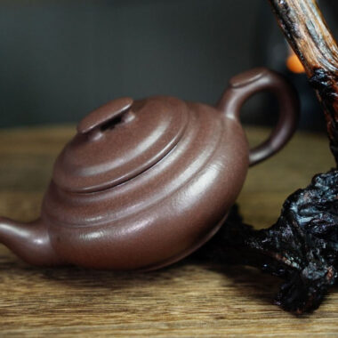 Full Handmade Yixing Zisha Teapot [Shang Xin Qiao Pot] (Zi Ni – 210ml)