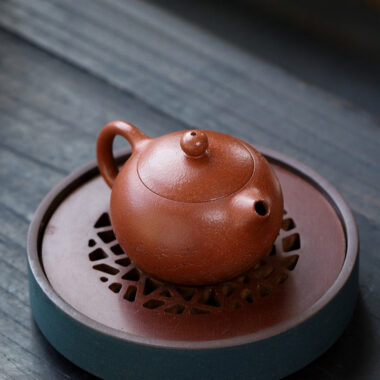 Yixing Zisha Teapot [Bao Chun Xishi] (Jiang Po Ni – 230ml)