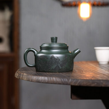 Yixing Zisha Teapot [Dezhong] (Lu Ni – 300ml)