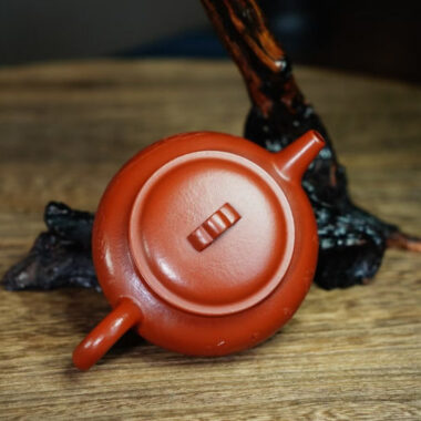 Full Handmade Yixing Zisha Teapot [Xiang Yun Pot] (Zhu Ni – 150ml)