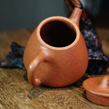Full Handmade Yixing Zisha Teapot [Gao Shi Piao Pot] (Jiang Po Ni – 230ml)