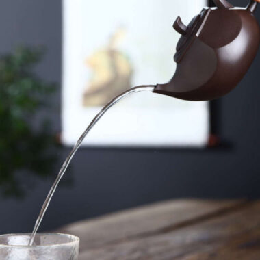 Full Handmade Yixing Zisha Teapot [Liufang Yandou Pot] (Lao Zi Ni – 160ml)