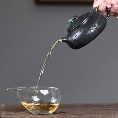 Yixing Zisha Teapot [Magnificent Landscapes] (Shi Huang – 250ml)