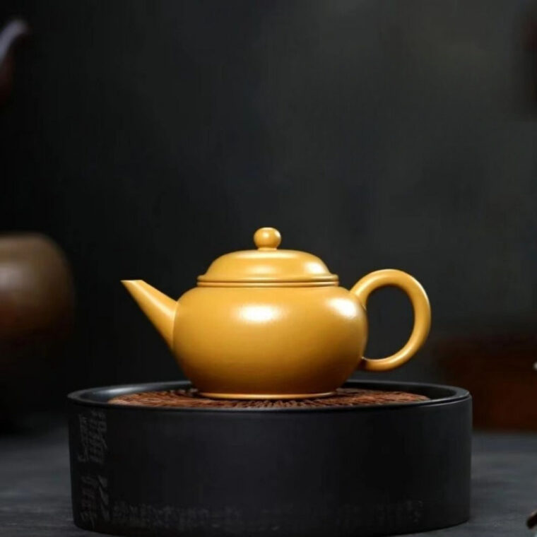 Yixing Zisha Teapot [Mini Shui Ping Pot] (Huangjin Zhu Ni – 120ml)