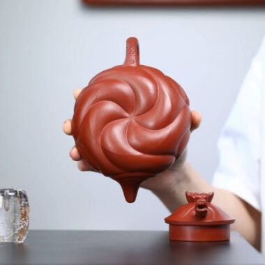 Full Handmade Yixing Zisha Teapot [Carp Dragon Pot] (Zhu Ni – 220/350ml)
