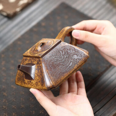 Yixing Zisha Teapot [Sifang Chou Jiao] (Longgu Jin Sha – 320ml)