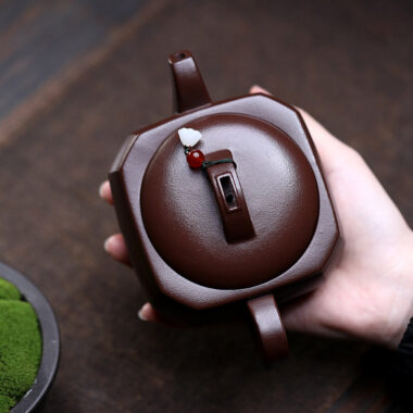 Yixing Zisha Teapot [Fangyuan Hanwa] (Zi Ni – 320ml)