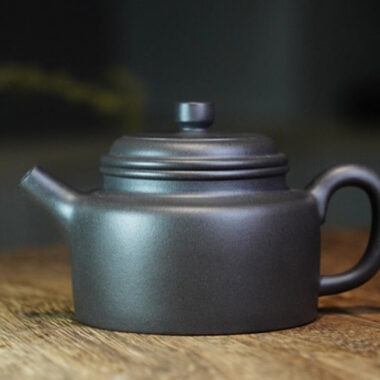 Full Handmade Yixing Zisha Teapot [Dezhong Pot] (Qinghui Ni – 190ml)