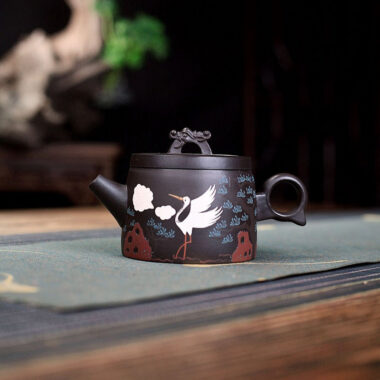 Yixing Zisha Teapot [Auspicious Crane] (Hei Ni – 190ml)