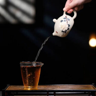 Yixing Zisha Teapot [Peony Xishi] (Bai Duan Ni – 230ml)