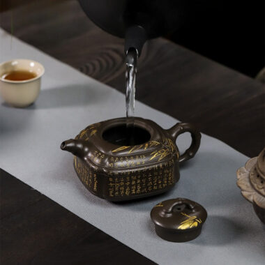 Full Handmade Yixing Zisha Teapot [Chou Jiao Zhu Gu] (Feicui Qing Zi Ni – 300ml)