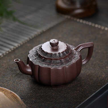 Full Handmade Yixing Zisha Teapot [Jin Wen Yu Wan] (Zi Ni – 300ml)