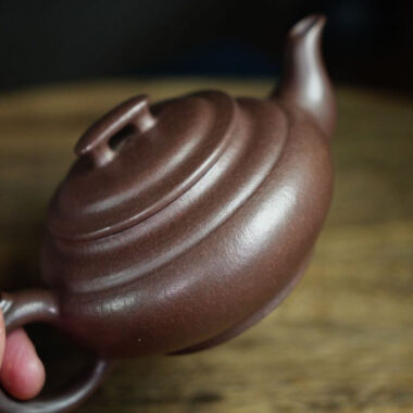 Full Handmade Yixing Zisha Teapot [Shang Xin Qiao Pot] (Zi Ni – 210ml)