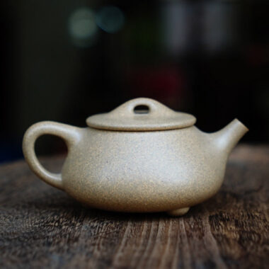 Full Handmade Yixing Zisha Teapot [Jingzhou Shi Piao Pot] (Qing Duan Ni – 190ml)