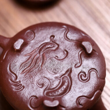 Yixing Zisha Teapot [Dragon Gong Chun Shi Piao] (Zi Ni Firewood Firing – 150ml)