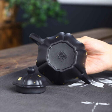 Full Handmade Yixing Zisha Teapot [Golden Lotus Seed Pot] (Shi Huang – 300ml)