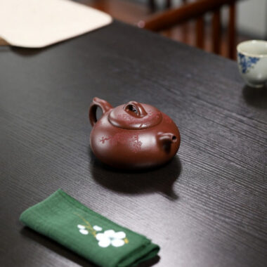Yixing Zisha Teapot [Han Xiang] (Di Cao Qing – 330ml)