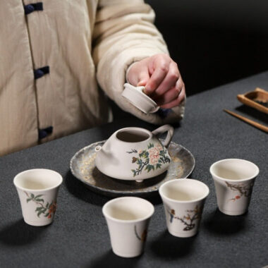 Full Handmade Yixing Zisha Teapot [Flowers Collection] 1 Pot 4 Cups Set (Bei Duan Ni – 245ml)