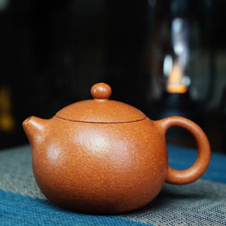 Full Handmade Yixing Zisha Teapot [Xishi Pot] (Jiang Po Ni – 190ml)