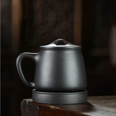 Yixing Zisha Tea Mug with Filter [Teng Long Shi Piao] (Hei Ni – 560ml)
