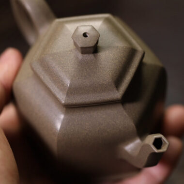 Full Handmade Yixing Zisha Teapot [Liufang Xue Hua Pot] (Qing Duan Ni – 170ml)
