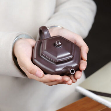 Yixing Zisha Teapot [Liufang Fanggu] (Zi Ni – 200ml)
