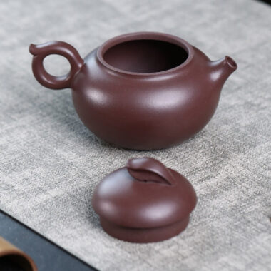 Full Handmade Yixing Zisha Teapot [Listening] (Zi Ni – 200ml)