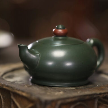 Full Handmade Yixing Zisha Teapot [Shi Lai Yun Zhuan Pot] (Lu Ni – 180ml/300ml)