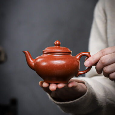 Yixing Zisha Teapot [Xiao Ying] (Jiang Po Ni – 220ml)