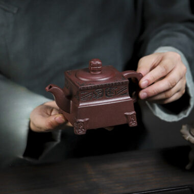 Full Handmade Yixing Zisha Teapot [Sifang Dingli] (Zi Ni – 280ml)